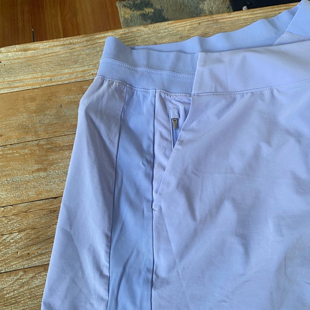 Athleta woman solid purple Brooklyn shorts - Picture 5 of 11
